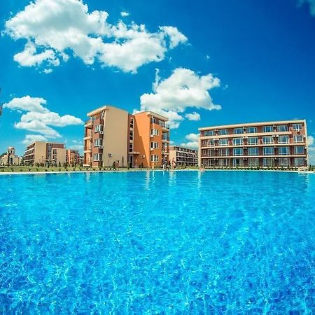 Holiday Fort Golf Club 阳光海滩 外观 照片